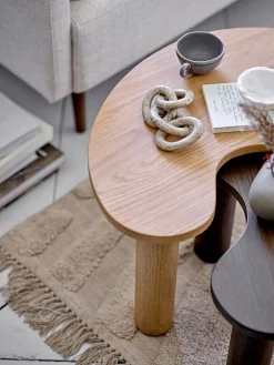 Mesa de centro de madera de caucho con forma orgánica Luppa