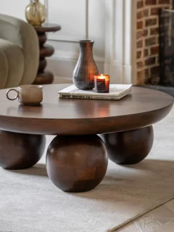 Mesa de centro redonda de madera de mango Sculpt