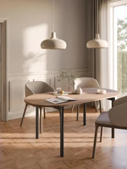 Mesa de comedor ovalada Mavi, tamaños diferentes