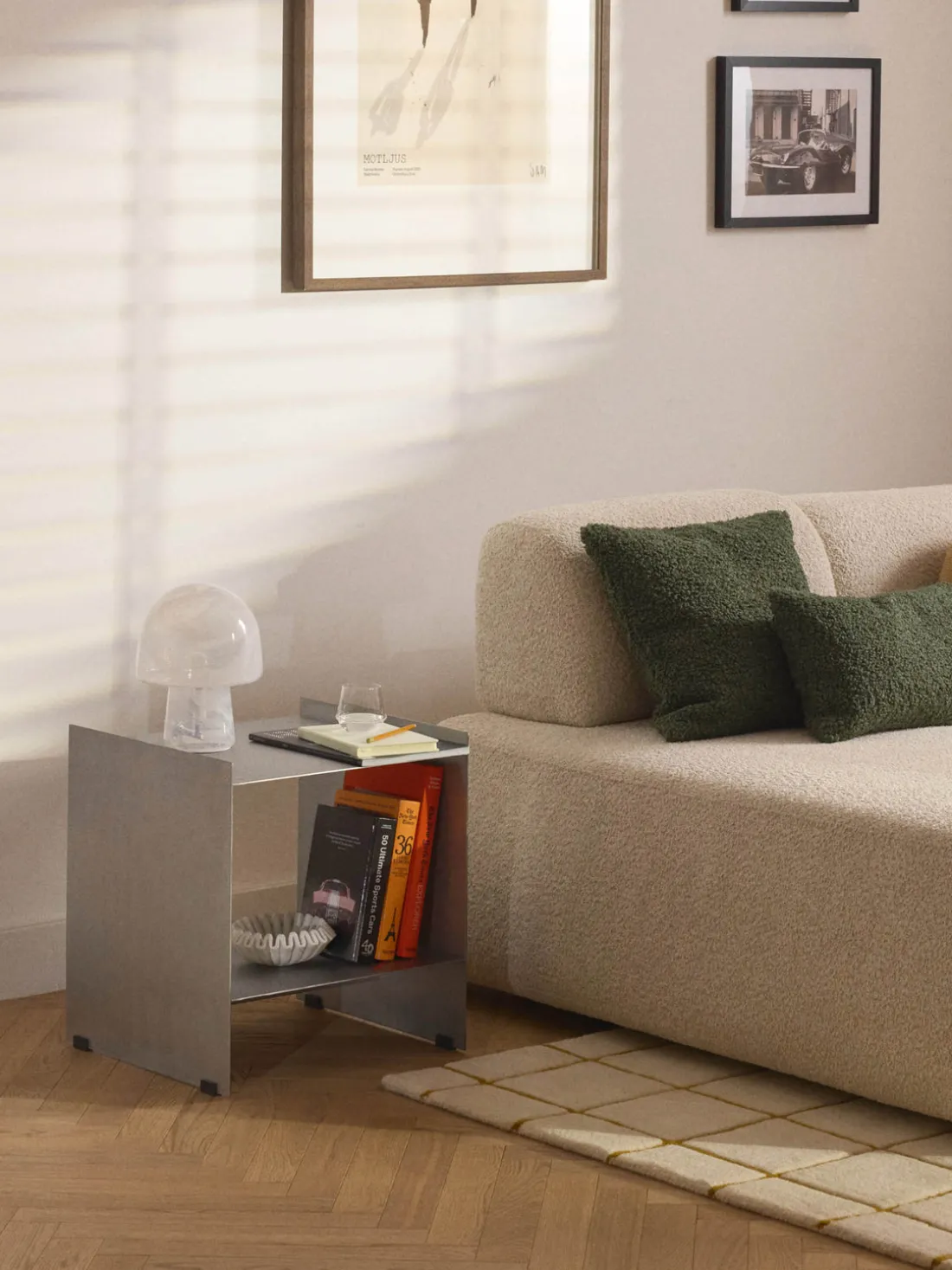 Mesita de noche de metal Aiden