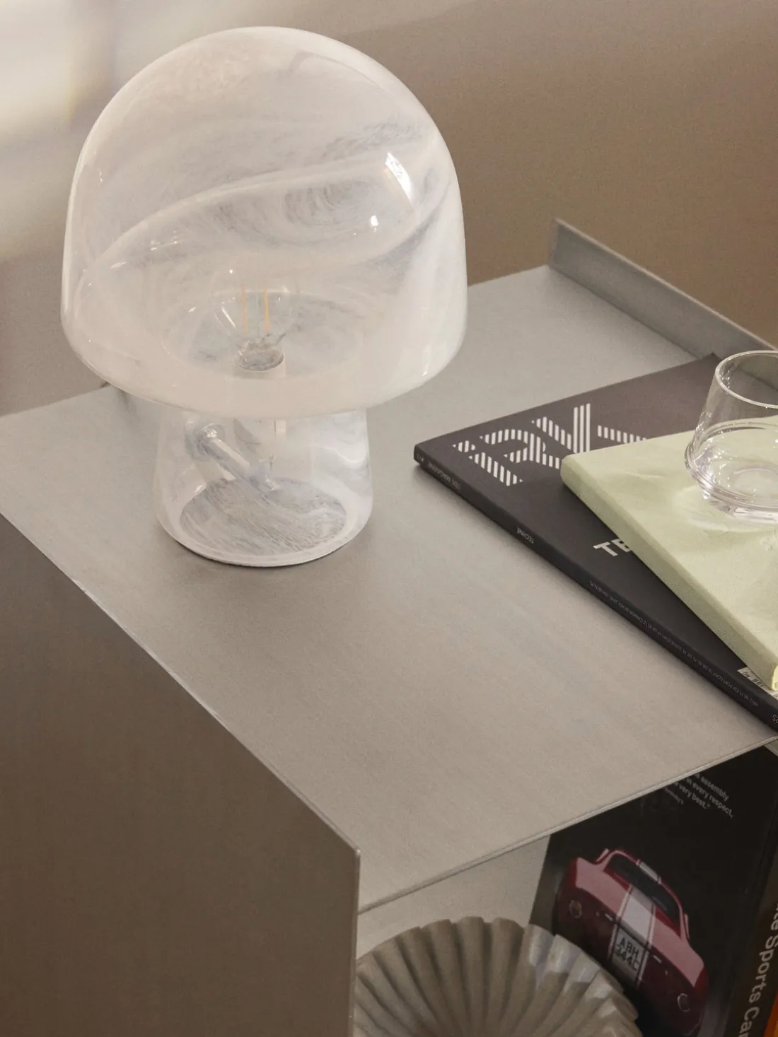 Mesita de noche de metal Aiden