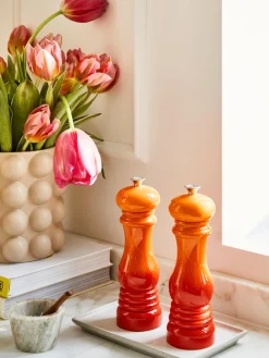 Molinillo de sal con mecanismo de cerámica Creuset