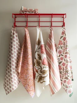 Paño de cocina artesanal con diseño floral Lulu