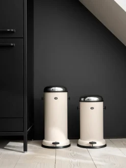 Papelera con pedal Vipp15