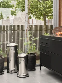 Papelera con pedal Vipp17