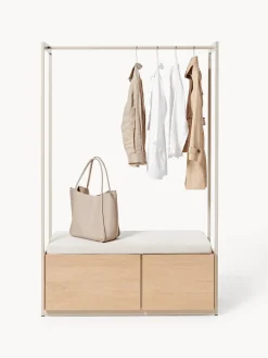 Perchero de madera Larsen