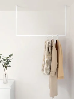 Perchero de metal Rubi