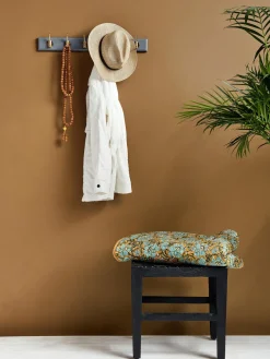 Perchero de pared de madera Edgy