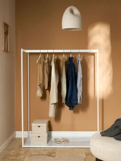 Perchero en look mármol Pacey