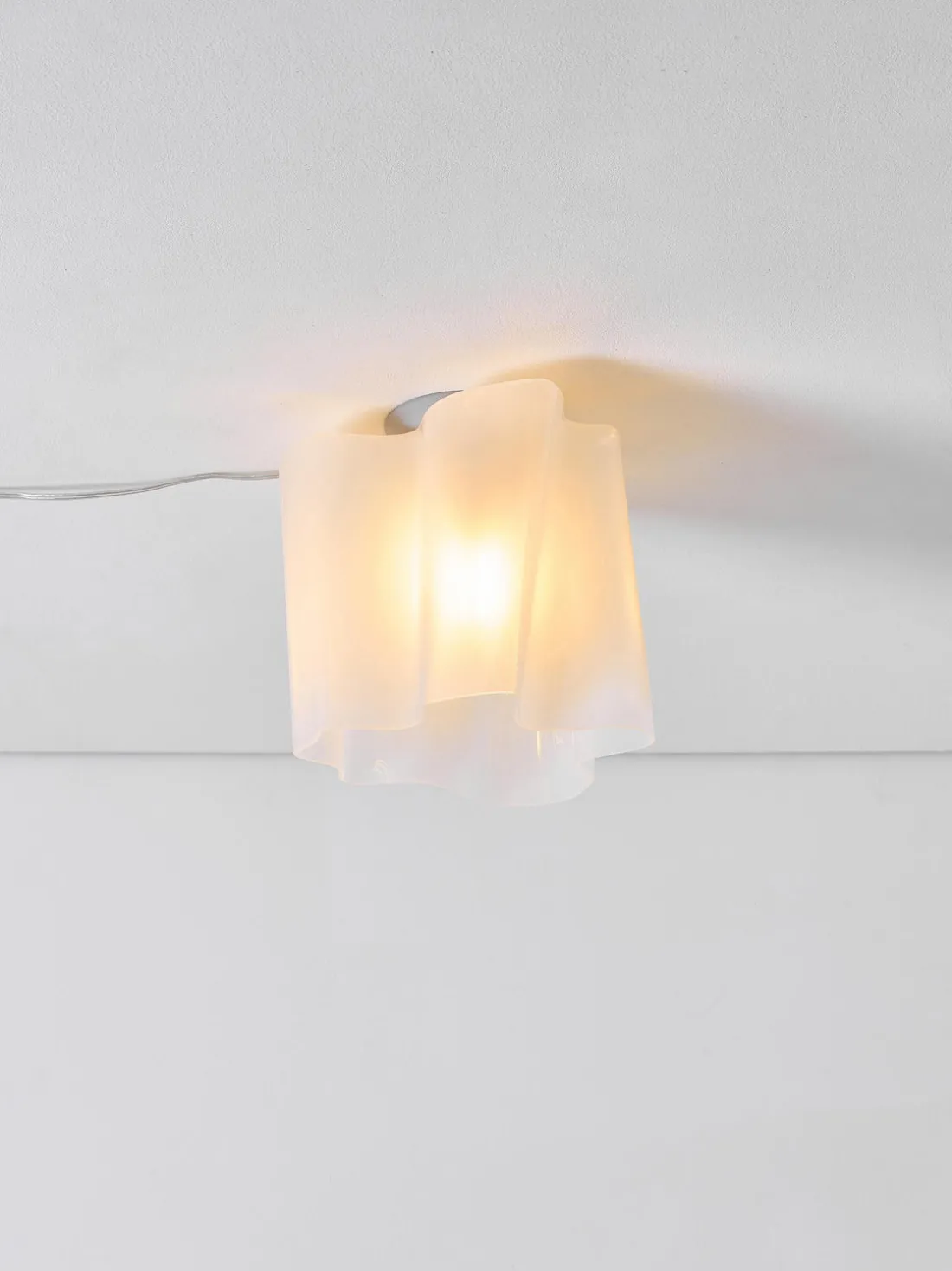 Plafón pequeño artesanal de vidrio soplado Logico