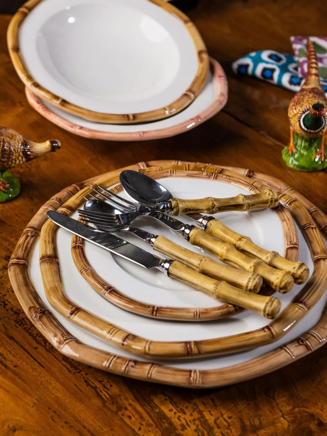 Plato llano pintado a mano Bamboo