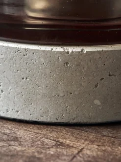 Portavelas soplado con base de travertino Rivo