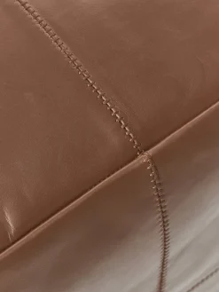 Puf artesanal de cuero Raven