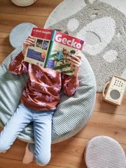 Puf infantil artesanal de pana Flora