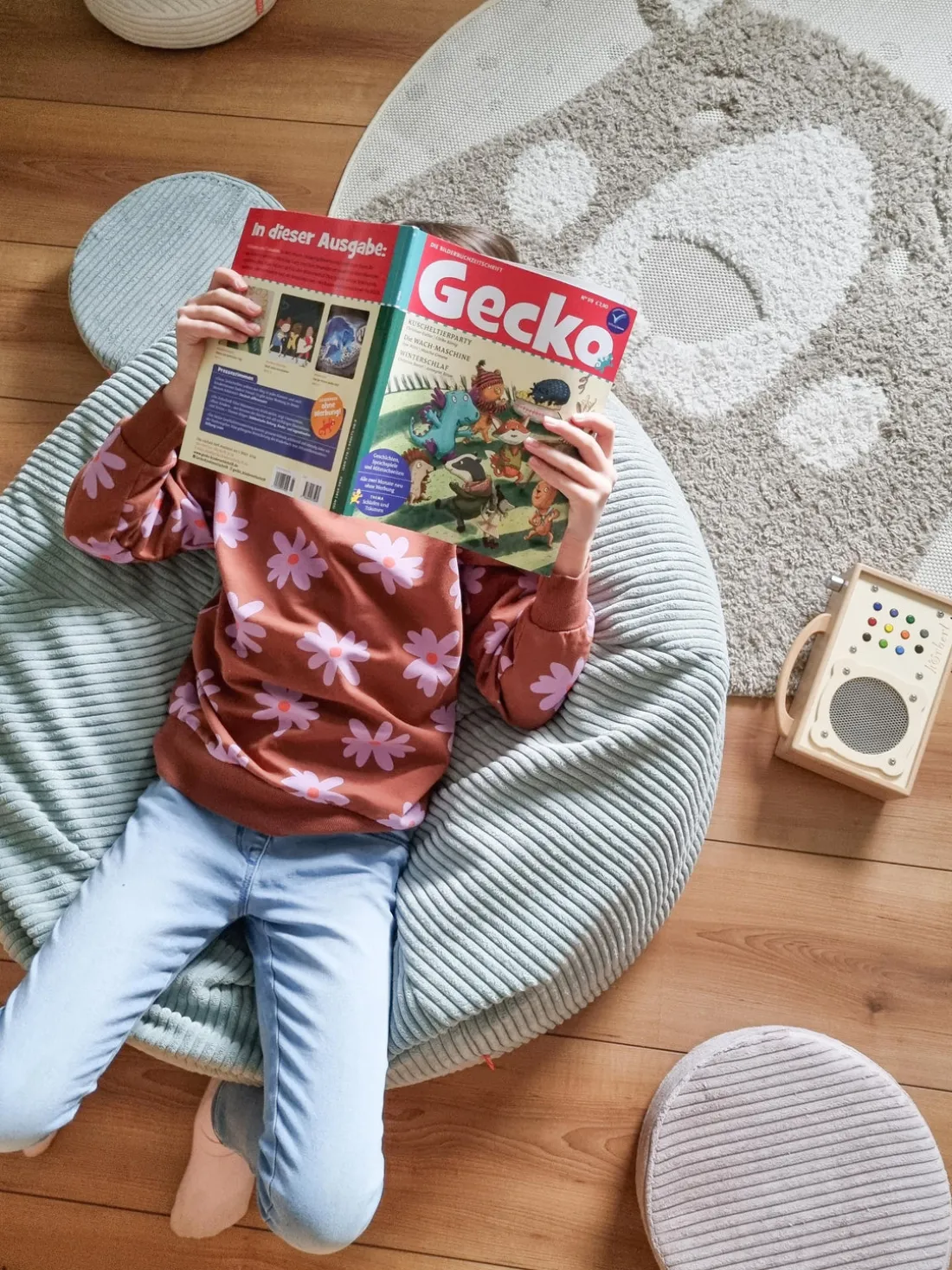 Puf infantil artesanal de pana Flora