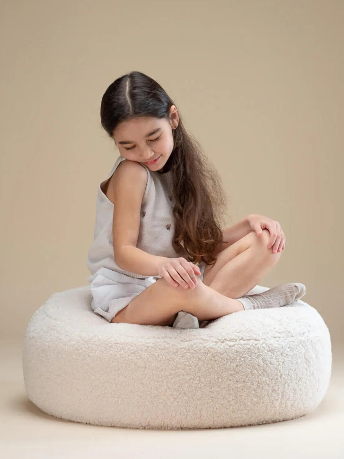 Puf infantil de borreguillo Sugar, Ø 65 cm