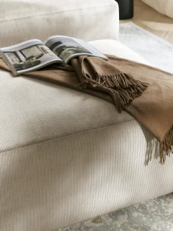 Puf reposapiés de pana Melva, An 99 x F 72 cm