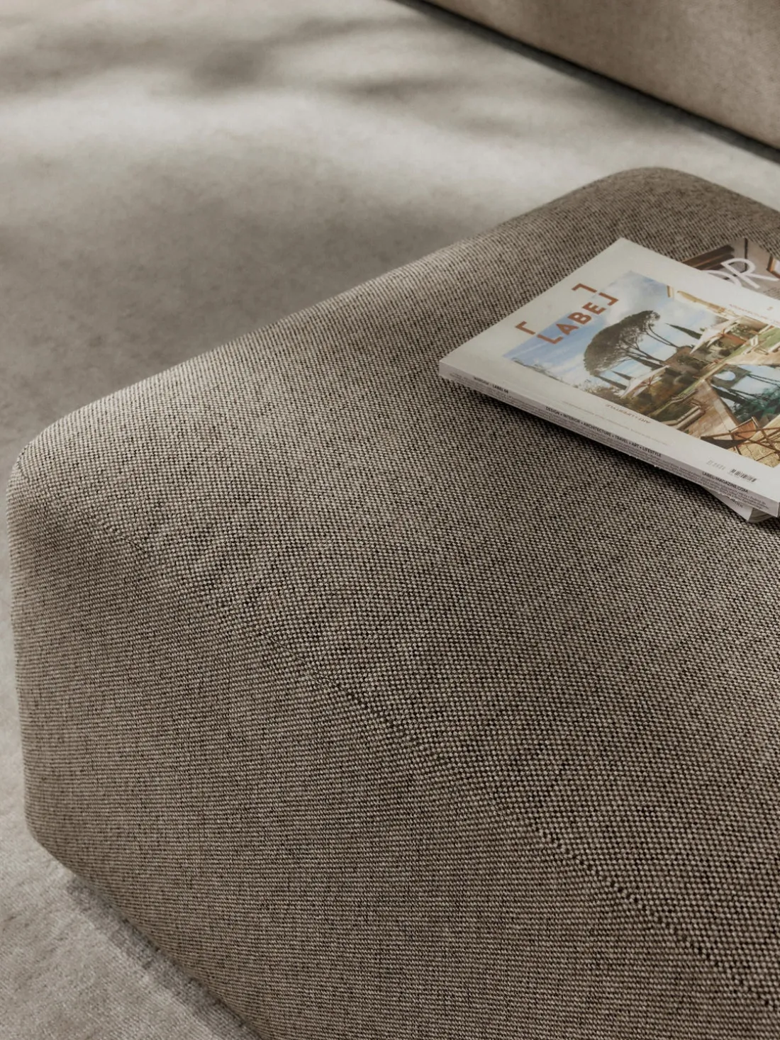 Puf reposapiés Melva, 99 x 72 cm