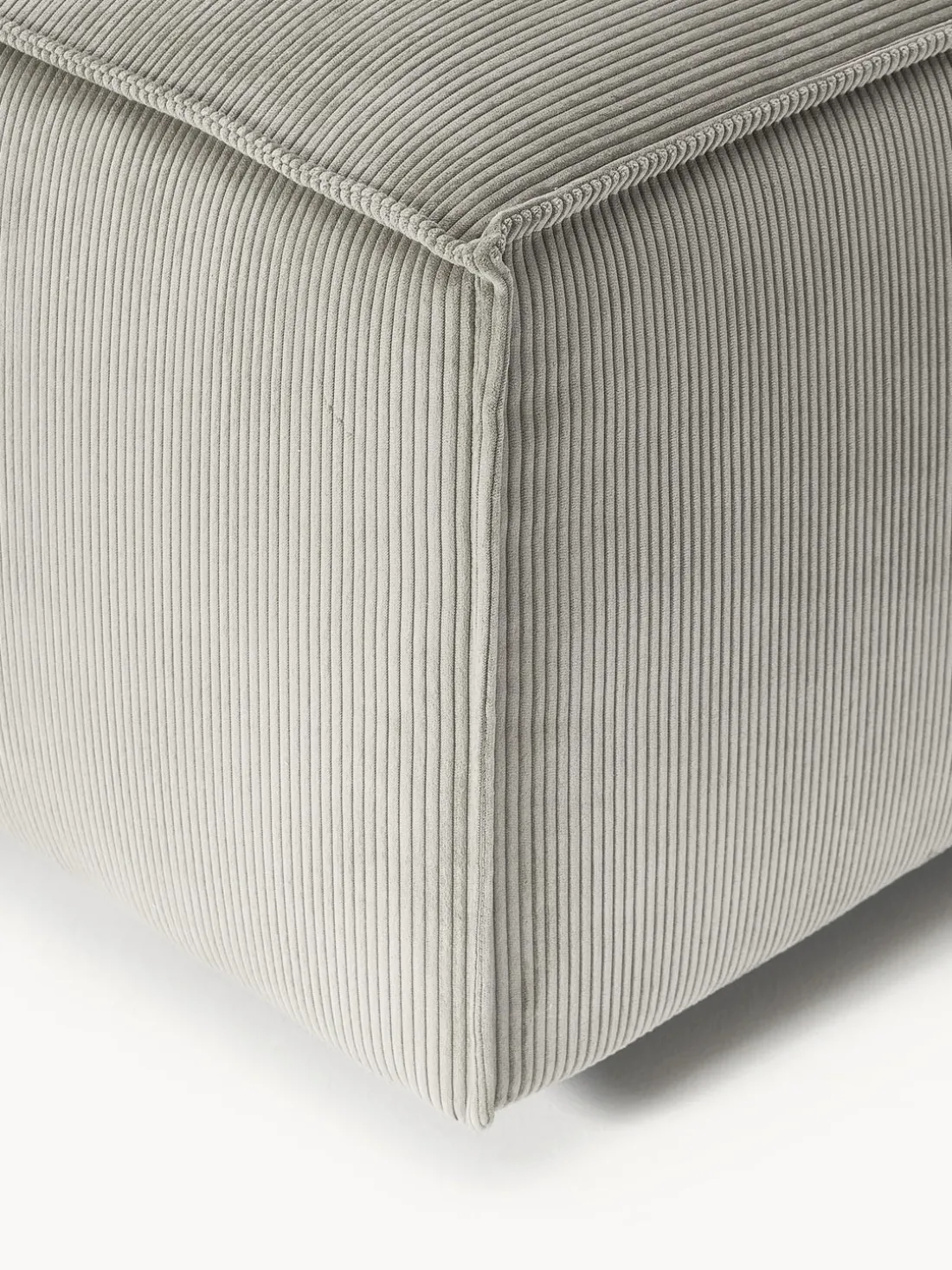 Reposapiés puf de pana Lennon