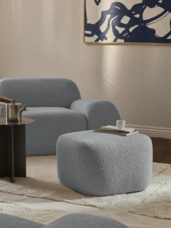 Reposapiés puf en tejido bouclé Wolke