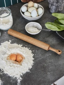 Rodillo de madera de acacia Eya