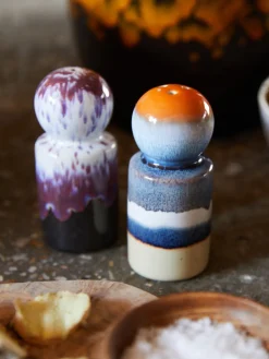 Salero y pimentero artesanales de cerámica con esmalte reactivo 70s