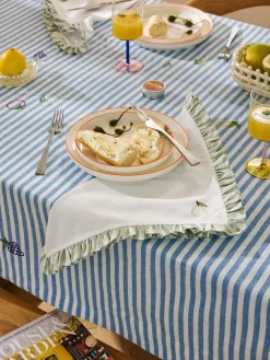 Servilletas de tela con motivos bordados y volantes Melony, 4 uds.