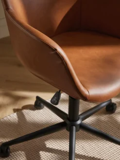 Silla de escritorio con asiento estrecho de cuero sintético Fiji