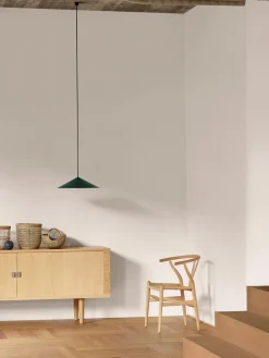 Silla de madera con asiento tejido a mano CH24 Wishbone Chair