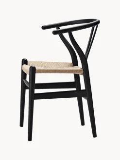 Silla de madera con asiento tejido a mano CH24