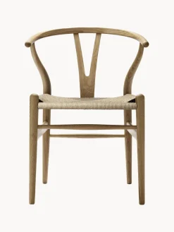 Silla de madera con asiento tejido a mano CH24