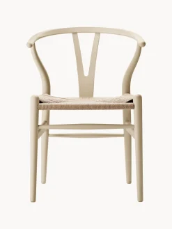 Silla de madera con asiento tejido a mano CH24