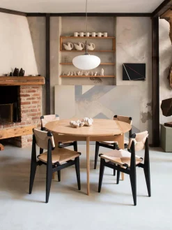 Silla de madera de roble con asiento trenzado C-Chair