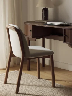 Silla tapizada de madera de fresno Julie