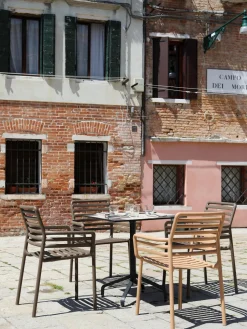 Sillas de jardín apilables con reposabrazos Doga, 2 uds.