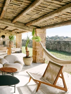 Sillón de exterior artesanal de madera de iroko MR01 Initial