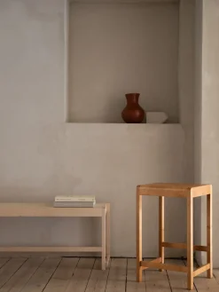 Taburete alto de madera de abedul 01