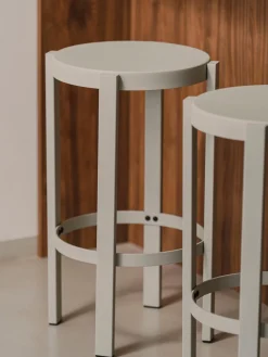 Taburete alto de metal Doon