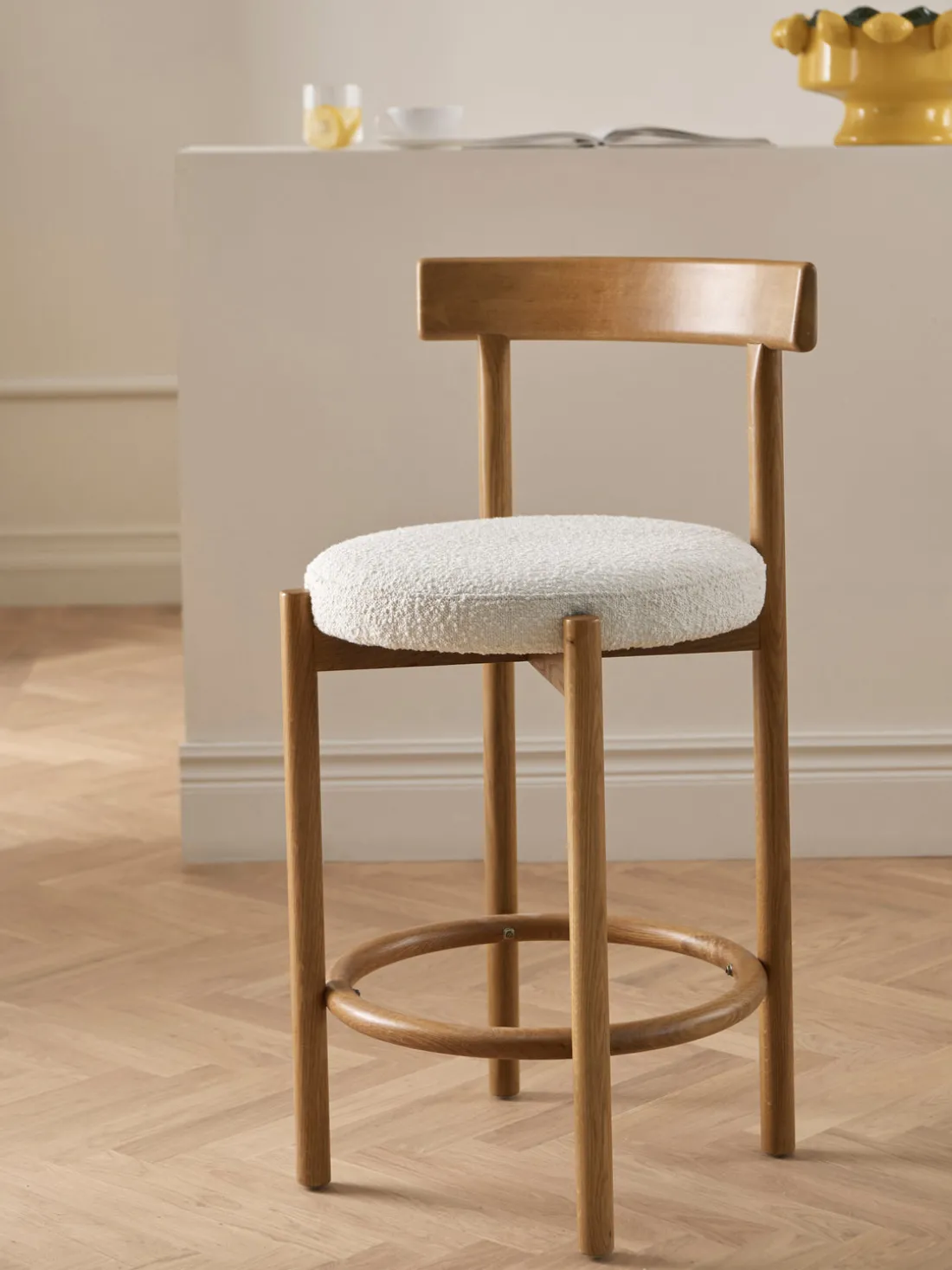 Taburete alto en tejido bouclé Merianda