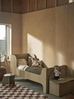 Taburete infantil de madera Slope