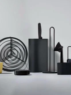 Tacoma Singles Black