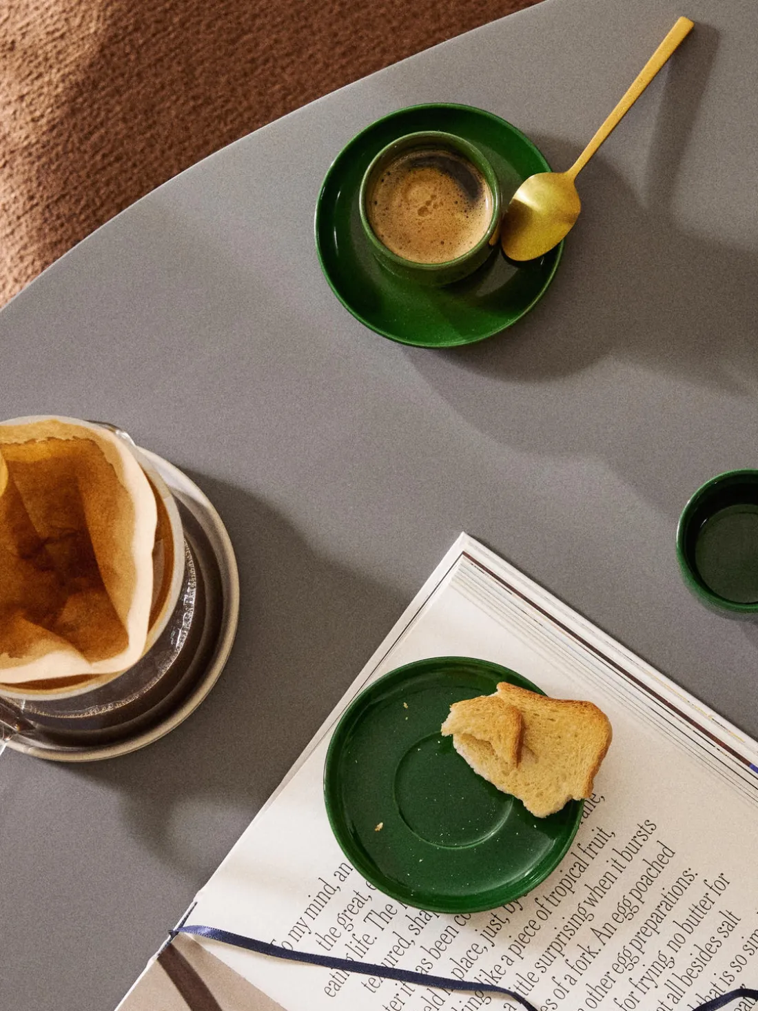 Tazas de café espresso de porcelana con platitos Nessa, 4 uds.