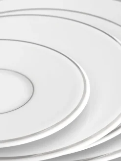 Vajilla de porcelana con borde platino pintado a mano Vitruv, 2 comensales (12 pzas.)