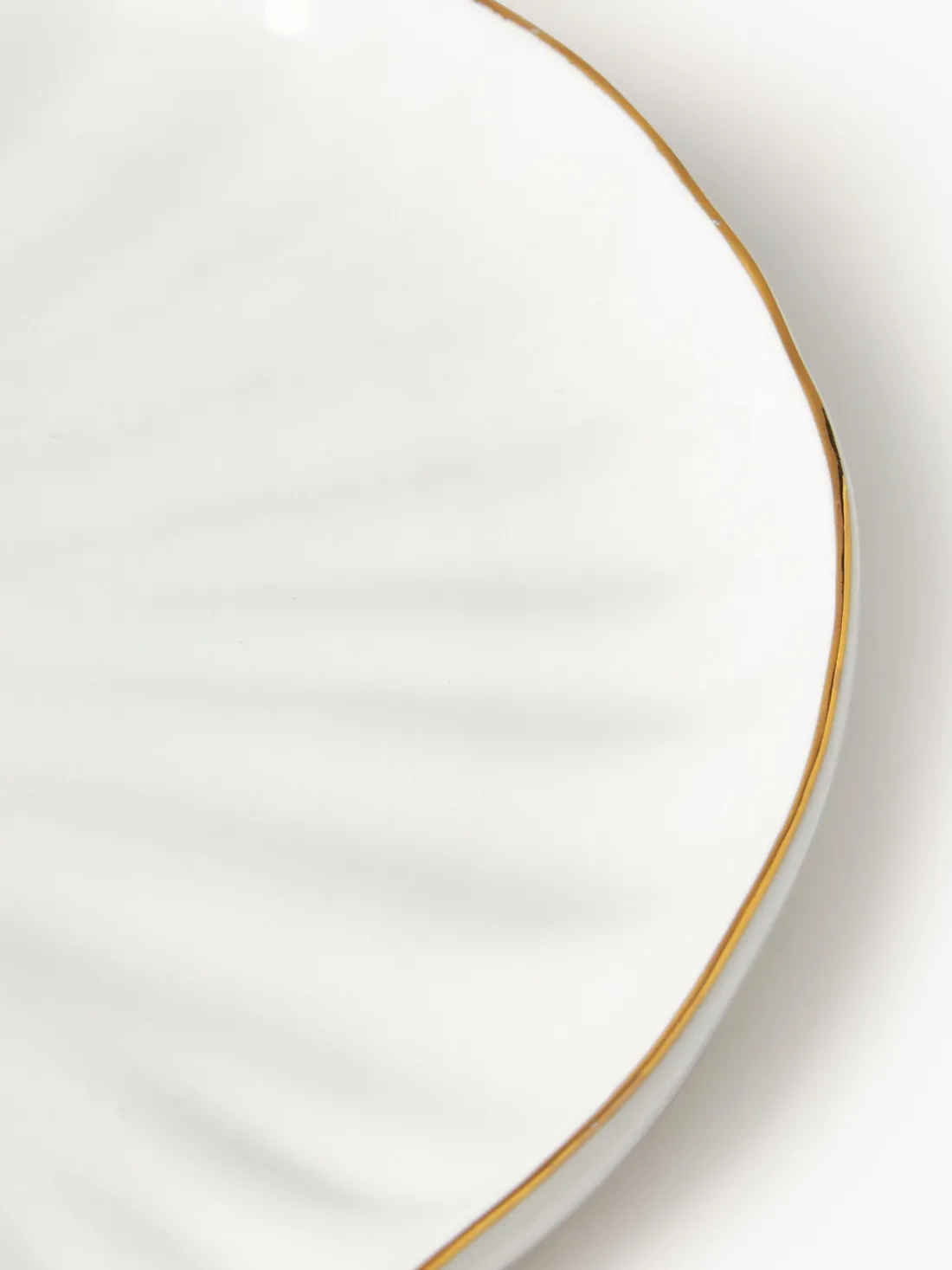 Vajilla de porcelana con relieves Sali, 6 comensales (30 pzas.)