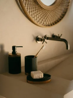 Vaso cepillo de dientes con adorno de madera Laura