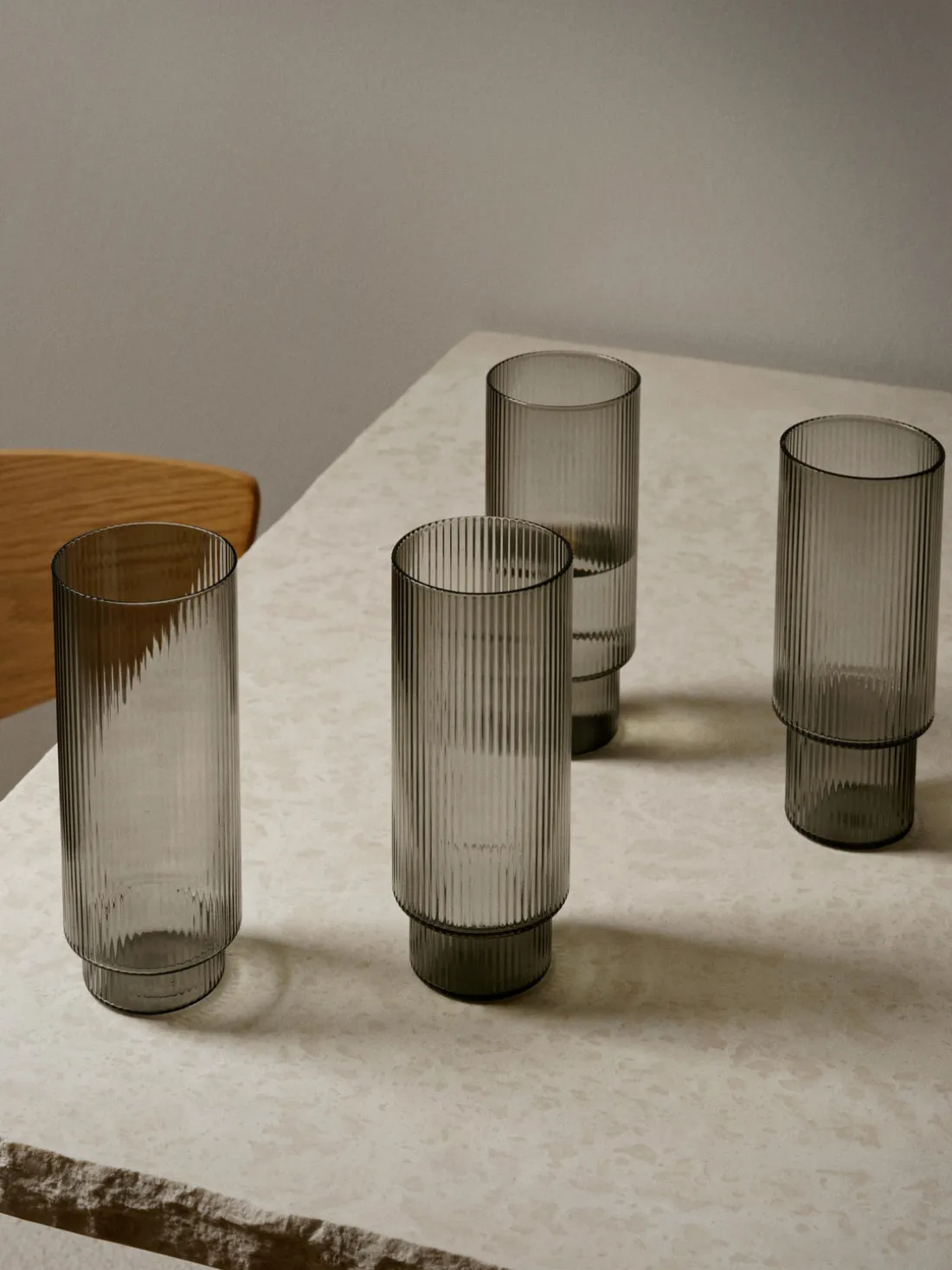 Vasos soplados con relieves Ripple, 4 uds.