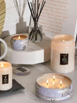 Vela perfumada artesanal de tres mechas Japonica Collection (Santal, vainilla Bourbon francesa y oud)