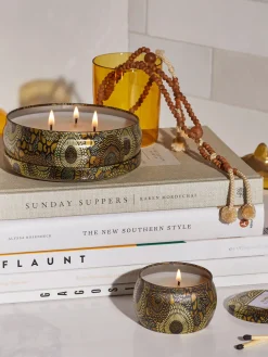 Vela perfumada artesanal Japonica Collection (resina de ámbar, sándalo, cedro y orquídea de vainilla)