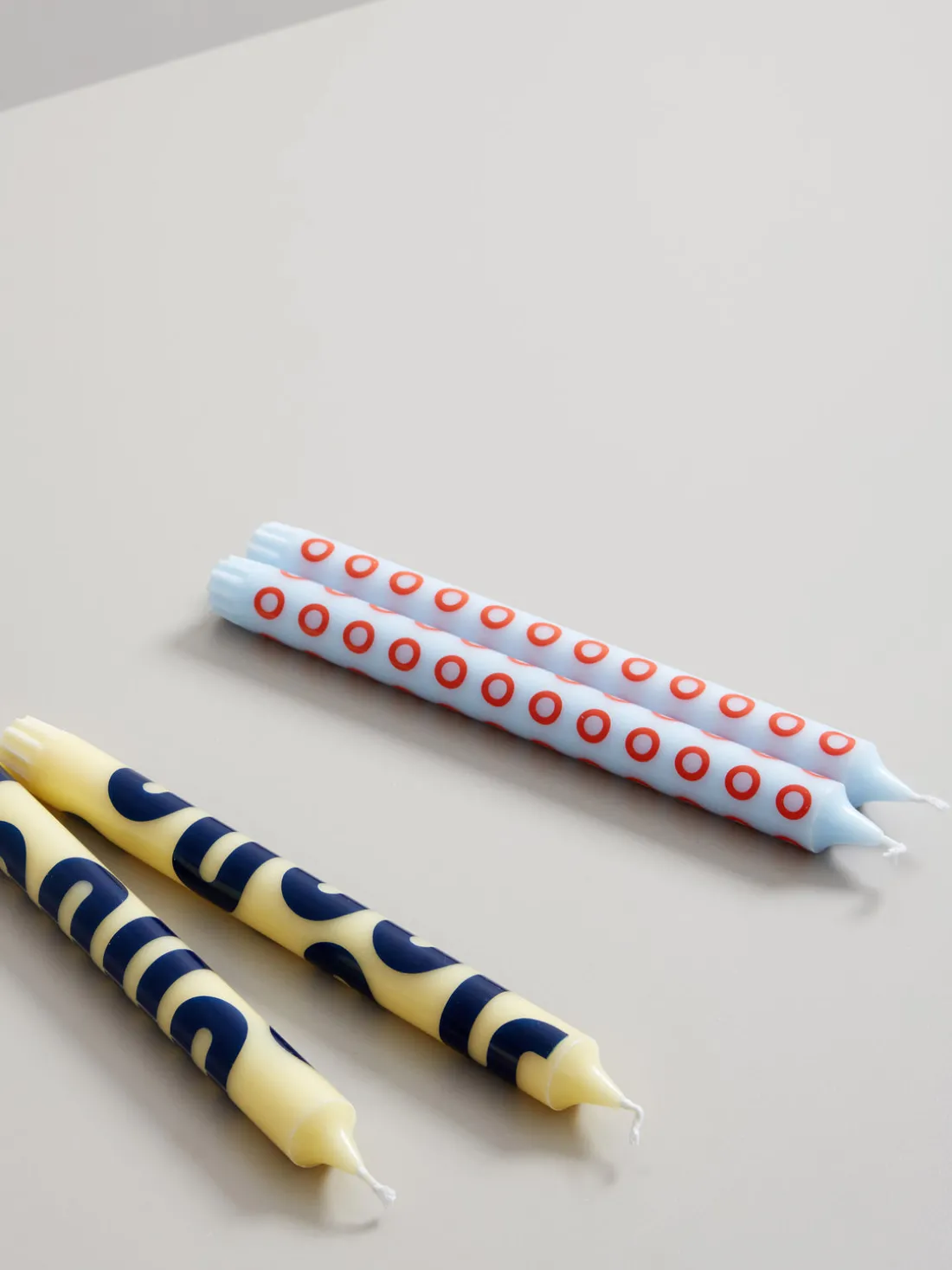 Velas cónicas Happy, 4 uds.