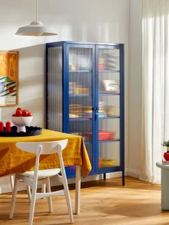 Vitrina de metal con cristal acanalado The Collector